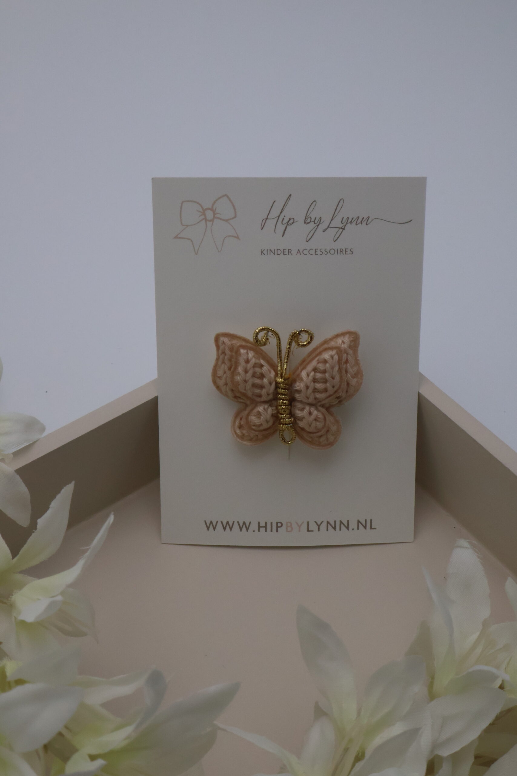 alligator clip beige vlinder